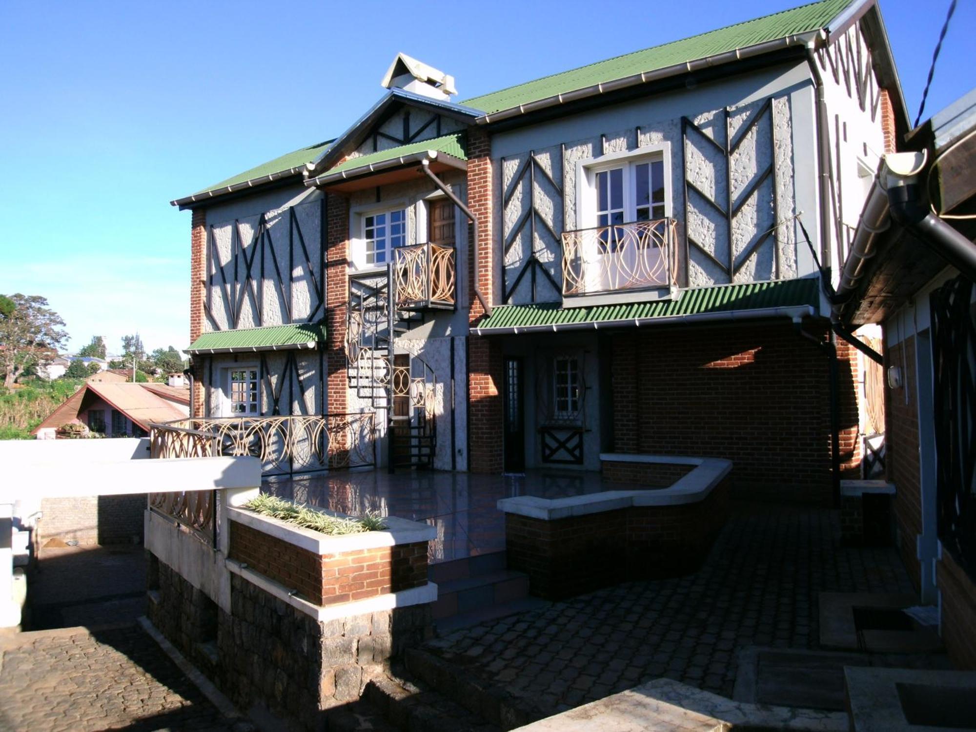 Appartements D'Hotes Marciloui Antsirabe Exterior photo